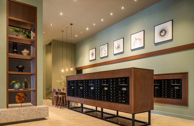75 Canal Gallery 3