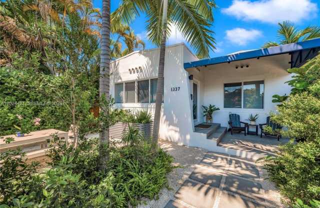 1337 SW 15 St photos photos