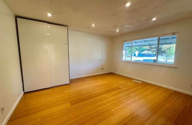 Corner Union City 3 bedroom Home ! - 2464 Lambert Place, Union City, CA 94587