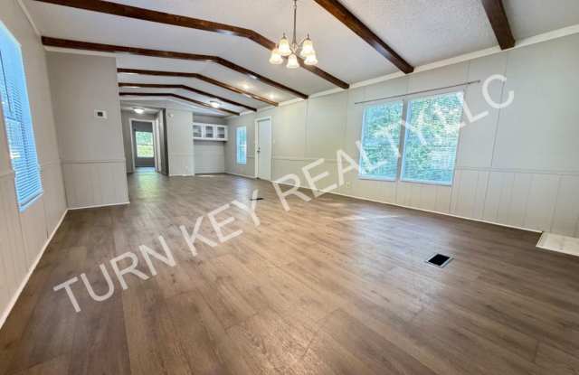 Home for Rent in Hayden Gallery 4