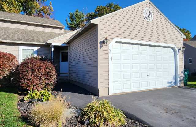 162 Slindes Wood Circle - 162 Slindes Wood Circle, North Syracuse, NY 13212