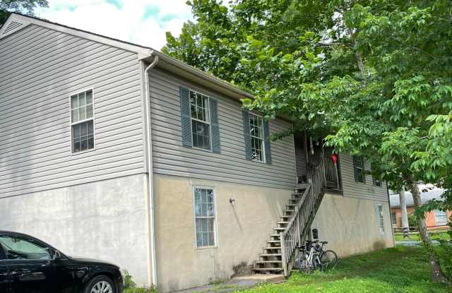 101 Cresap Rd - 4 Bedroom House Gallery 3