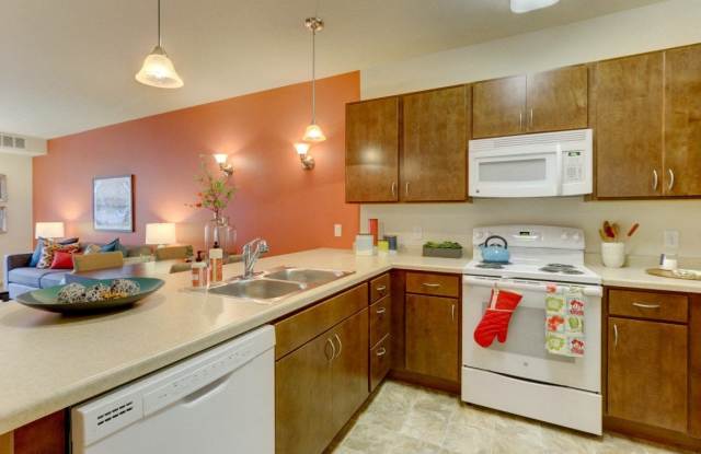 The Legends at Silver Lake Village 55+ Apartments - Senior Housing photos photos