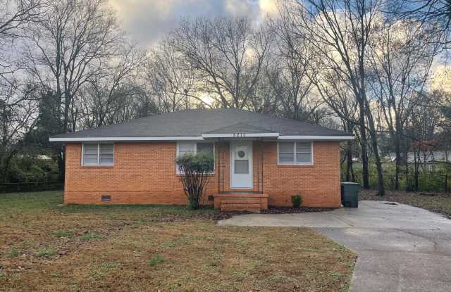 3211 Meridian Street North - 3211 Meridian Street North, Huntsville, AL 35811
