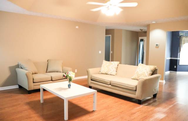 3000 Emerald Springs Drive Gallery 4