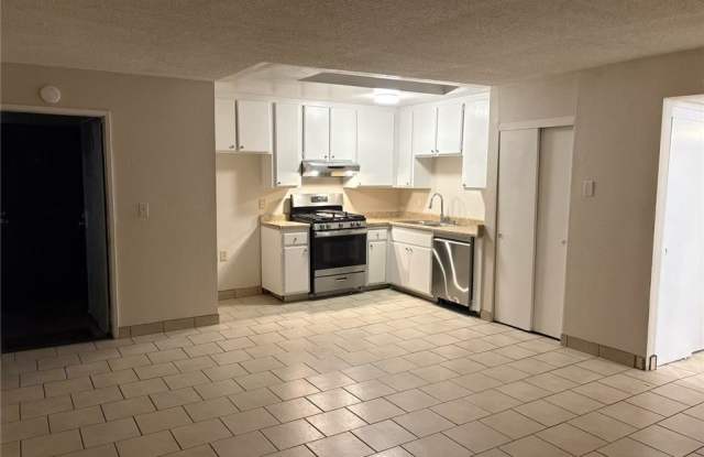 419 E Sycamore St photos photos
