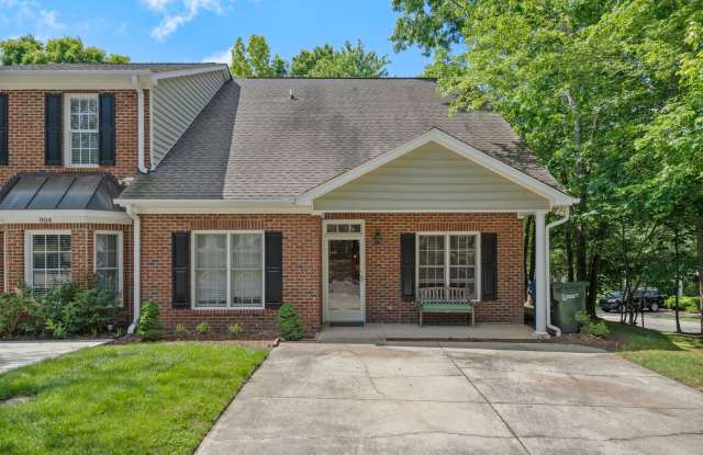 Available 07/10/26! Lovely 3 bedroom townhome close to the Eno River in Country Club Heights! photos photos