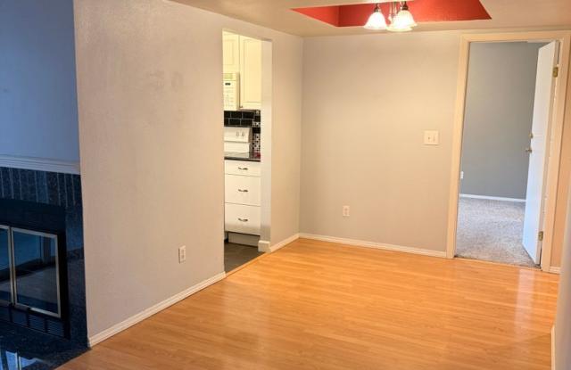 2 Bed/2 Bath South Anchorage Condo! Gallery 3
