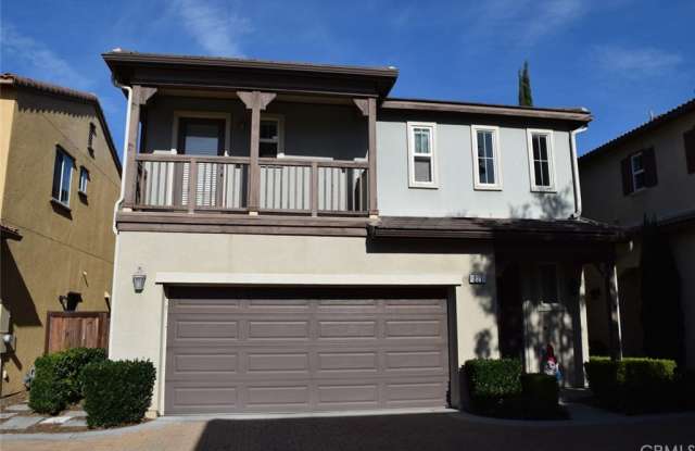 221 W Sparkleberry Avenue - 221 West Sparkleberry Avenue, Orange, CA 92865