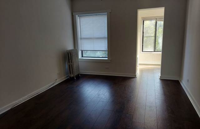4837-51 North Albany Avenue Gallery 3