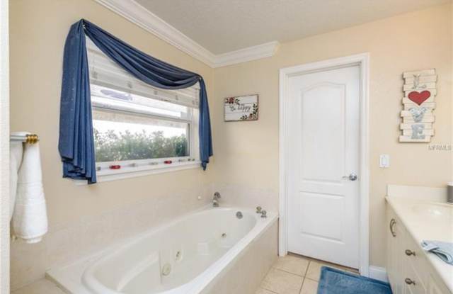 1911 Lost Spring Ct Gallery 3