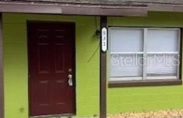 531 E JACKSON AVENUE - 531 East Jackson Avenue, Mount Dora, FL 32757