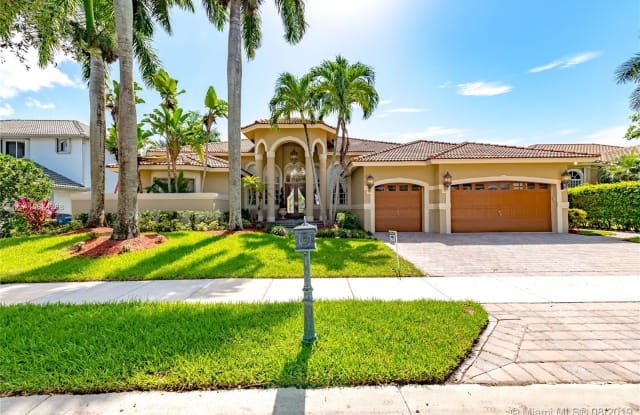 2739 Meadowood Dr - 2739 Meadowood Drive, Weston, FL 33332