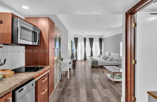 1052 Ocean Dr Gallery 2
