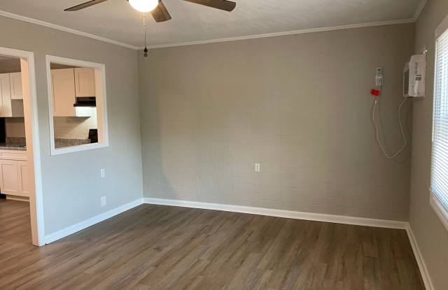 Two Bedroom Duplex in Lincolnton Gallery 3