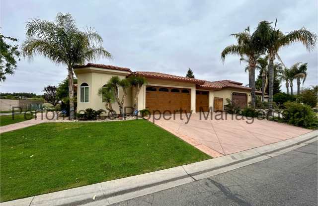Gorgeous 2 Bed/2.5 Bath + Office w/ Lake View, RBP, and Security Deposit Alternative Option photos photos