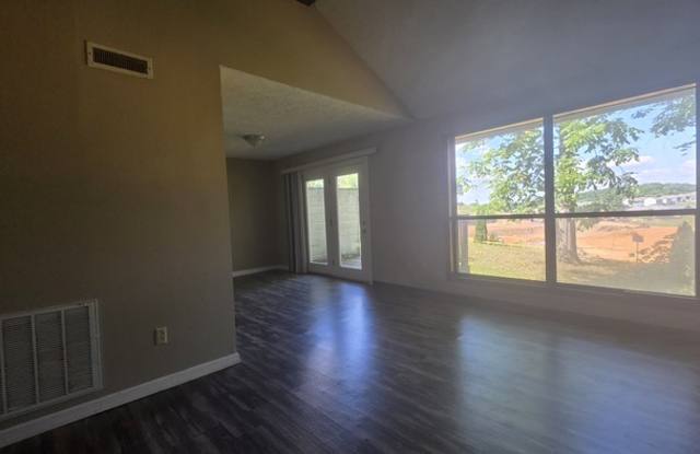 3914 Timberlake Road Gallery 1