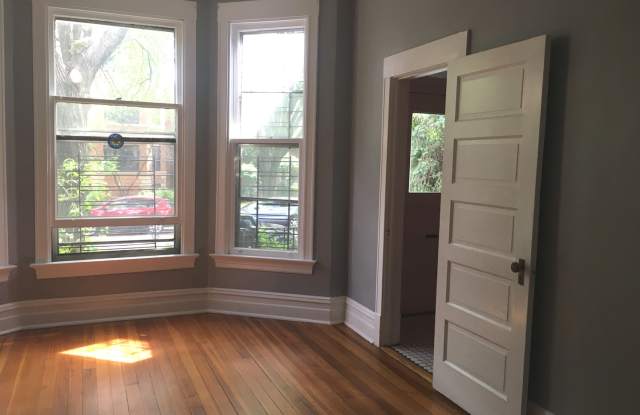 1426 West Warner Avenue Gallery 3