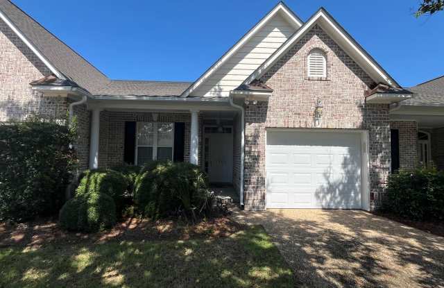 Beautiful 2- bedroom 2- bathroom townhouse availble in Waterford photos photos