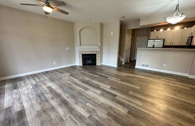 Beautiful 3BD/2.5BA Rock Creek Paired Home! photos photos