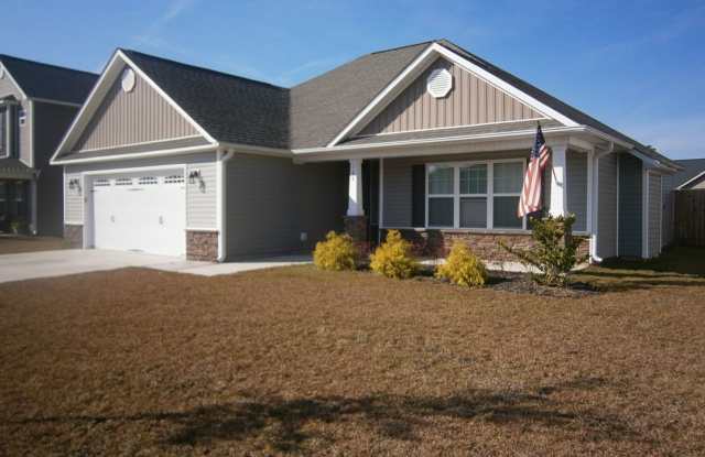 3BR , 2 BA. PET FRIENDLY home in Carolina Plantations - 104 Cavalier Drive, Onslow County, NC 28546