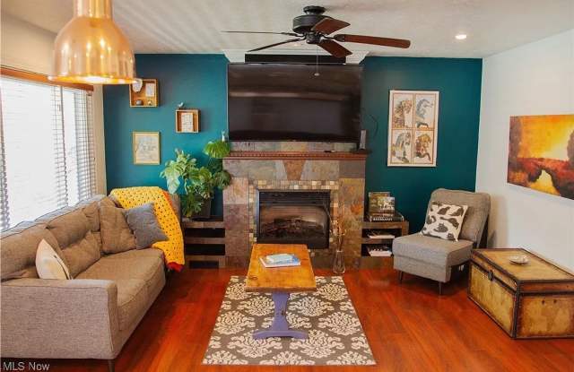 Discover Your Perfect 3-Bedroom Home with a Flexible 6-Month Lease! Gallery 2