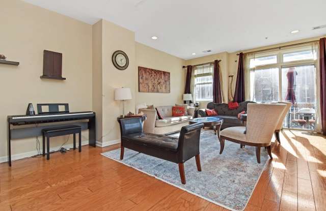 314 MIDLAND CT Gallery 4