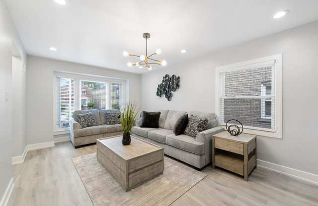 5347 W Gladys Avenue Gallery 3