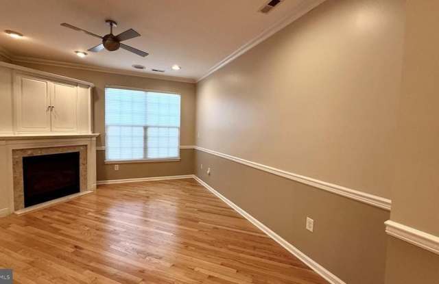 31 TRUMAN AVENUE photos photos