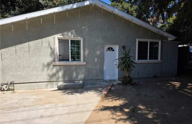 13139 Hubbard Street photos photos