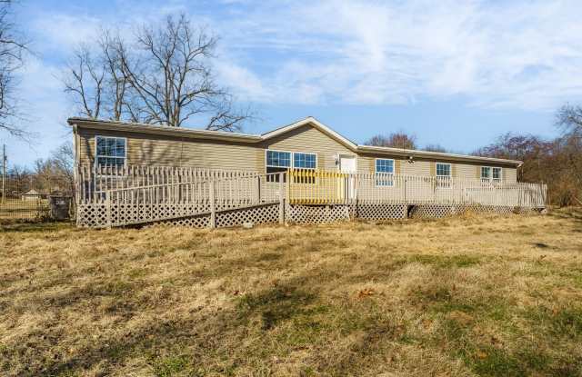 Spacious 4-Bedroom Home in Cave Springs – Move-In Ready! photos photos