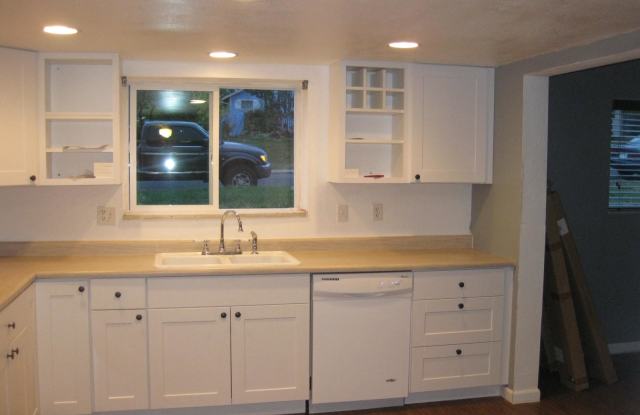 831 Meade Street photos photos