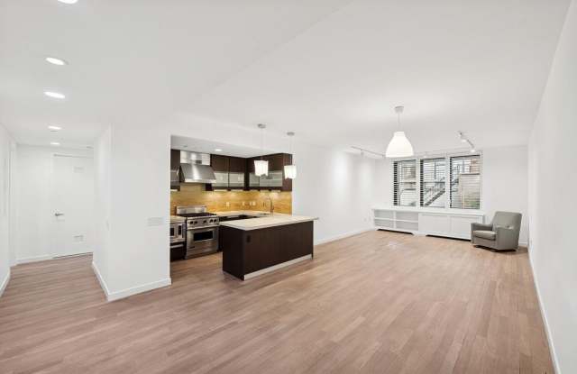 50 W 15TH Street Gallery 4