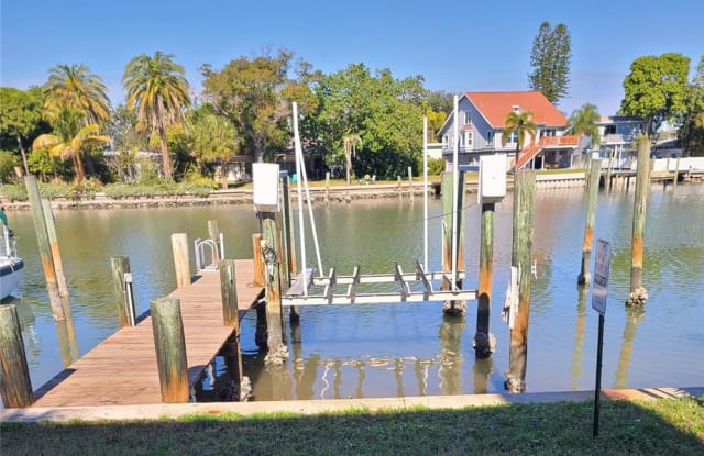324 WINDRUSH BOULEVARD - 324 Windrush Boulevard, Indian Rocks Beach, FL 33785