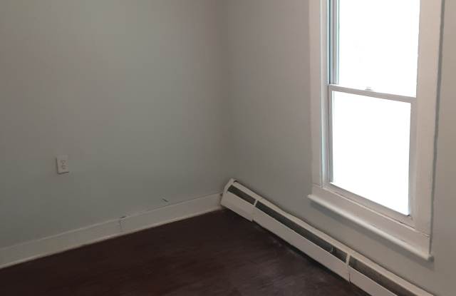 128 Center Street - 2 Gallery 3