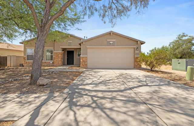 5840 E. Tercel Drive photos photos