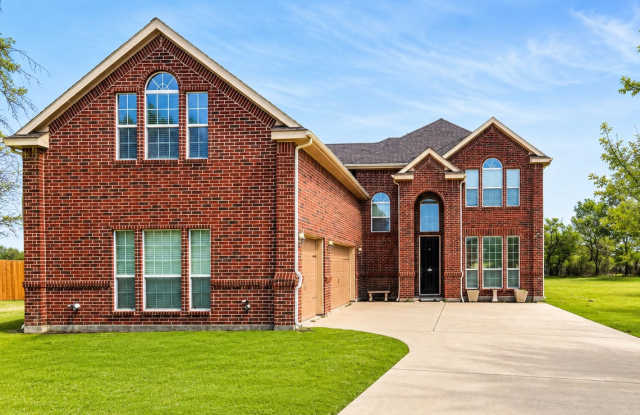 5/4/3  COMING SOON! Home with Game room in WALKING DISTANCE TO THE MARINA Gallery 1