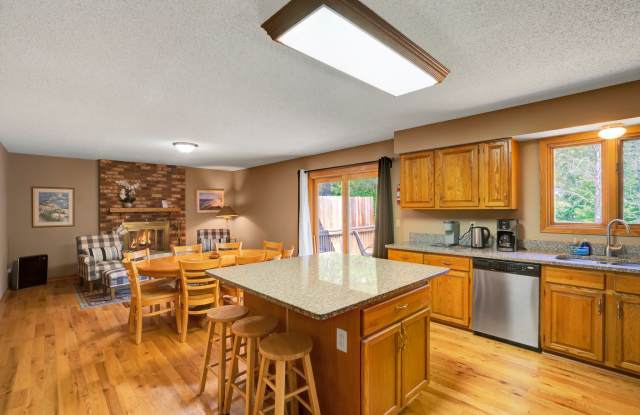 2739 Leyland Trail Furnished 4 Br Gallery 3