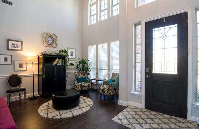 1379 Sandhurst Drive Gallery 4