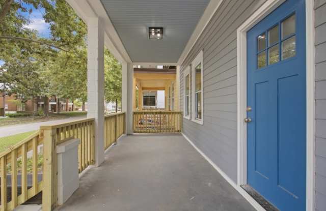 1007 East Park Avenue Gallery 3