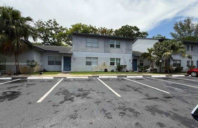 7173 W SUNRISE BLVD photos photos