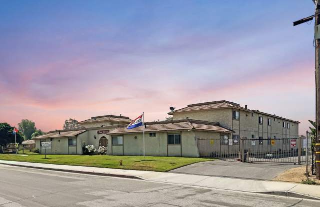 24271 Webster Ave photos photos
