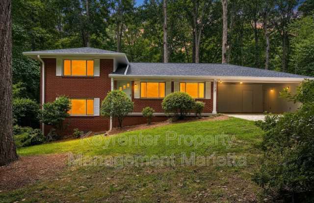 3720 Lake Dr SE photos photos