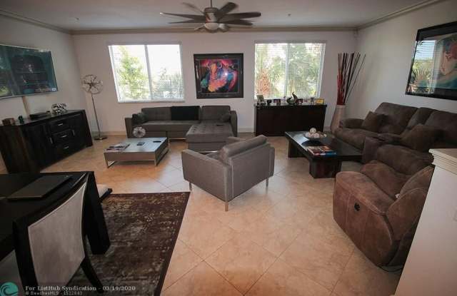 3135 Waterside Cir Gallery 3