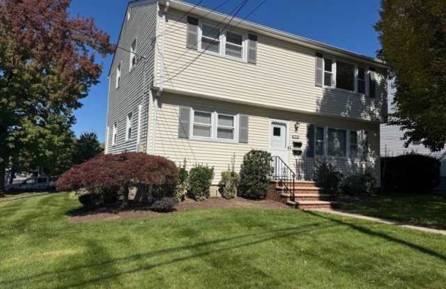 1 Underhill Ct Gallery 2