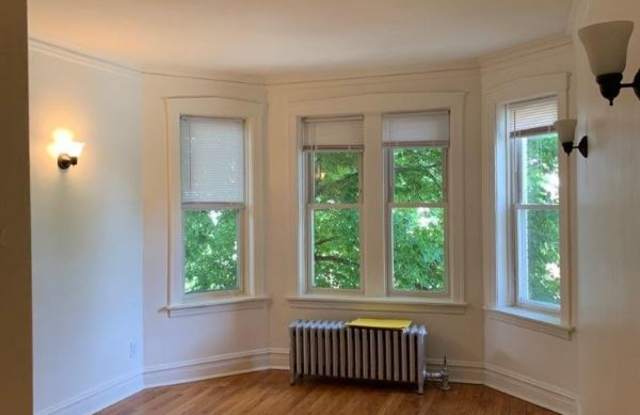 2055 N Sawyer Ave - 2055 North Sawyer Avenue, Chicago, IL 60647
