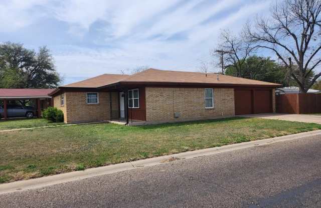 1001 Wynne Ave - 1001 Wynne Avenue, San Angelo, TX 76905 1001 Wynne Ave - 1001 Wynne Avenue, San Angelo, TX 76905