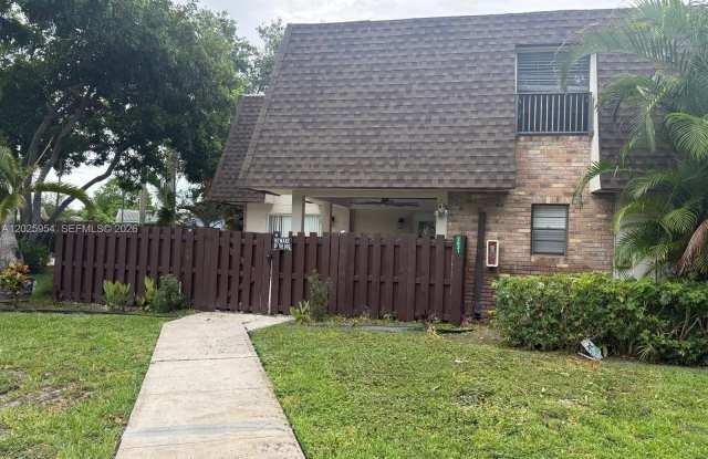 2621 NW 99th Ave photos photos