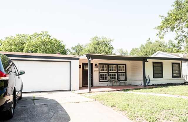 1702 East Park Avenue photos photos