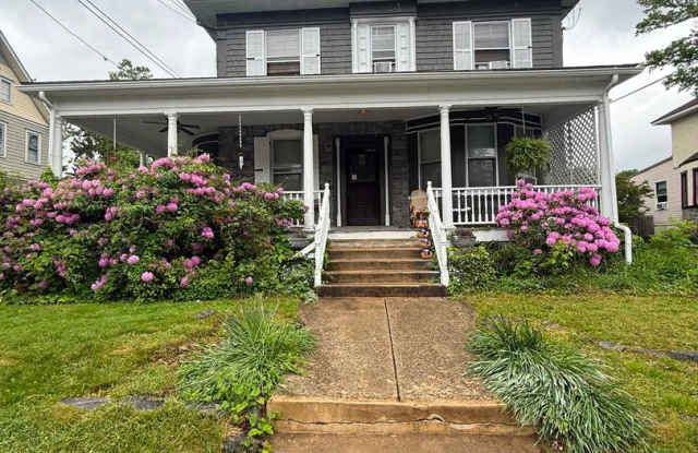 236 W Ridley Ave photos photos